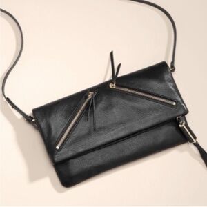 Stella & Dot Covet Waverly Clutch Crossbody Bag